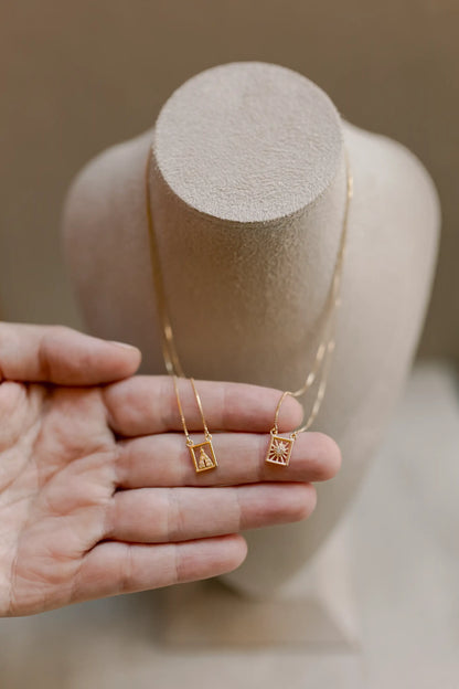 Colar Escapulário Nossa Senhora Aparecida Dourado