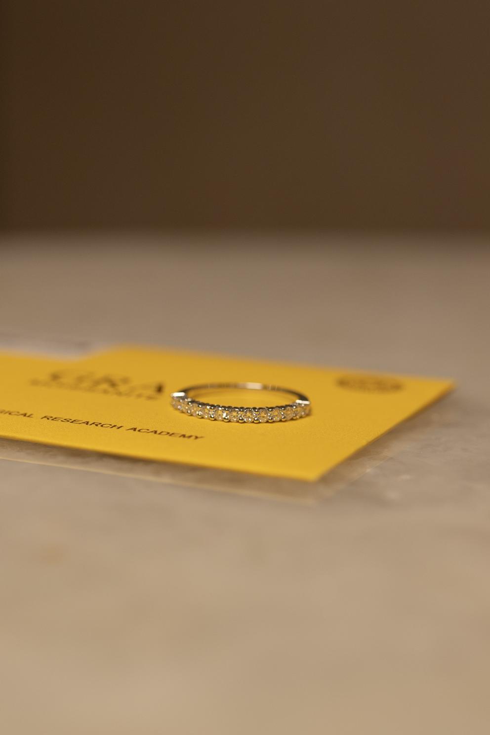 Anel Meia Aliança Ponto de Luz 2mm Moissanite Prata 925 Ródio Branco