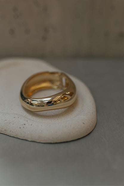 Bracelete Maxi Liso Onda Dourado