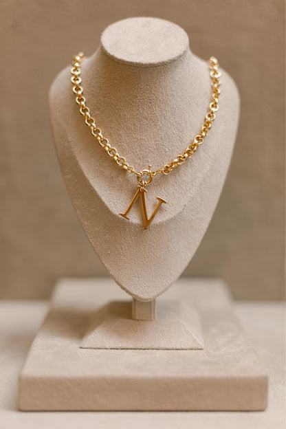 Pingente Design Letra Dourado