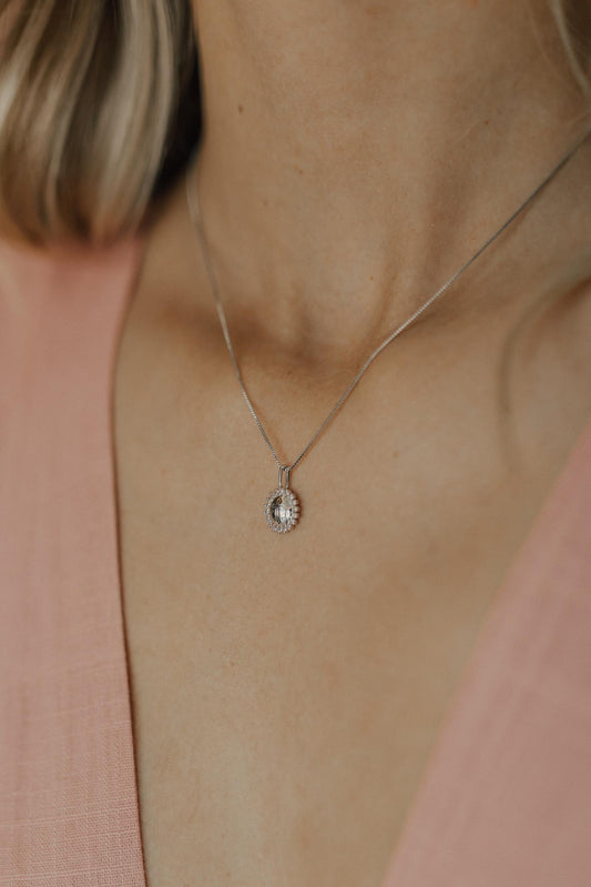 Colar Espírito Santo Zircônias Ródio Branco