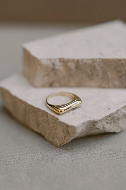 Anel Frente Quadrada Liso Dourado