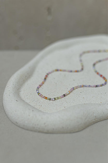 Colar Choker Pedras Naturais Coloridas Dourado