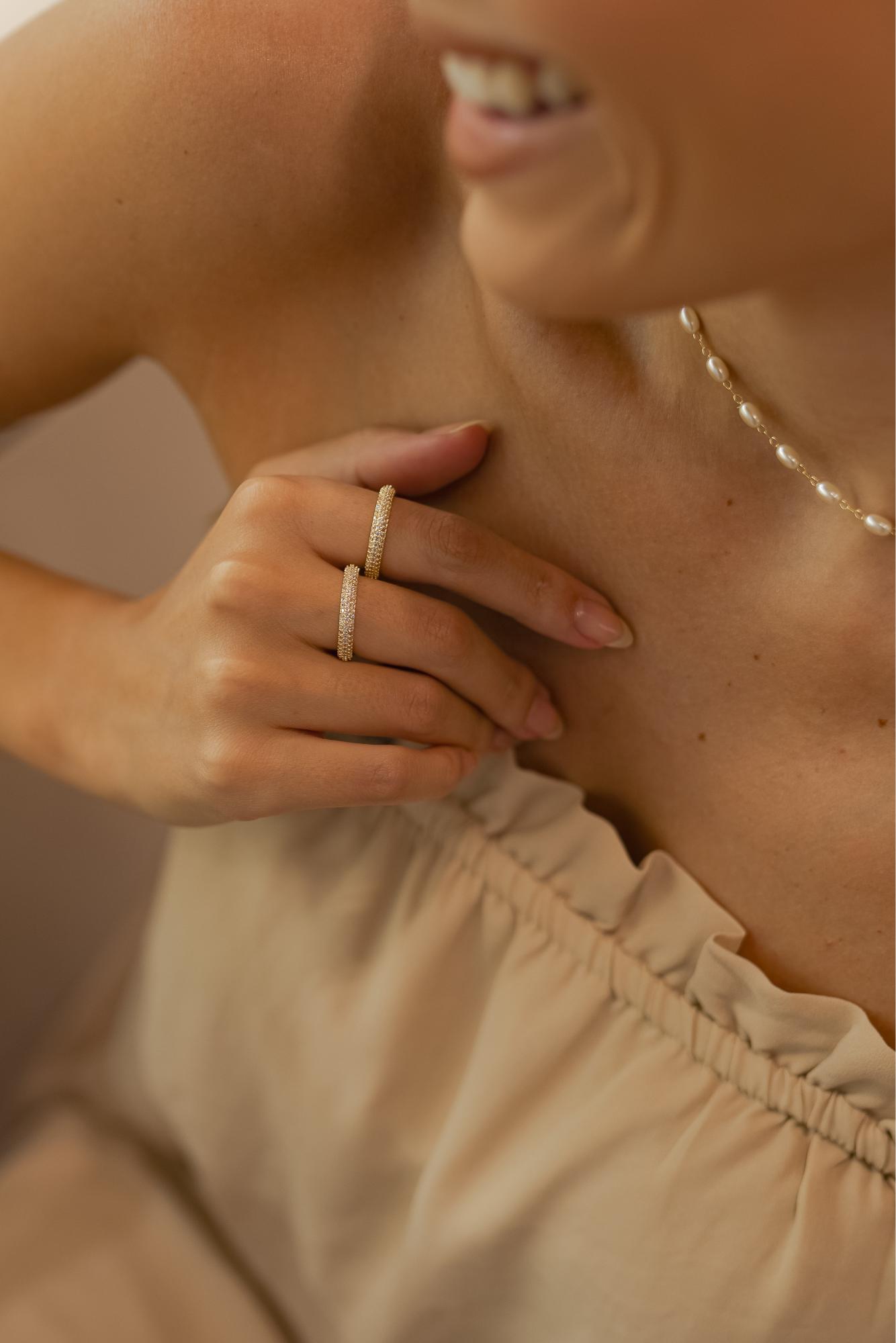 Anel Aliança 3 Fileiras Cravejadas Dourado