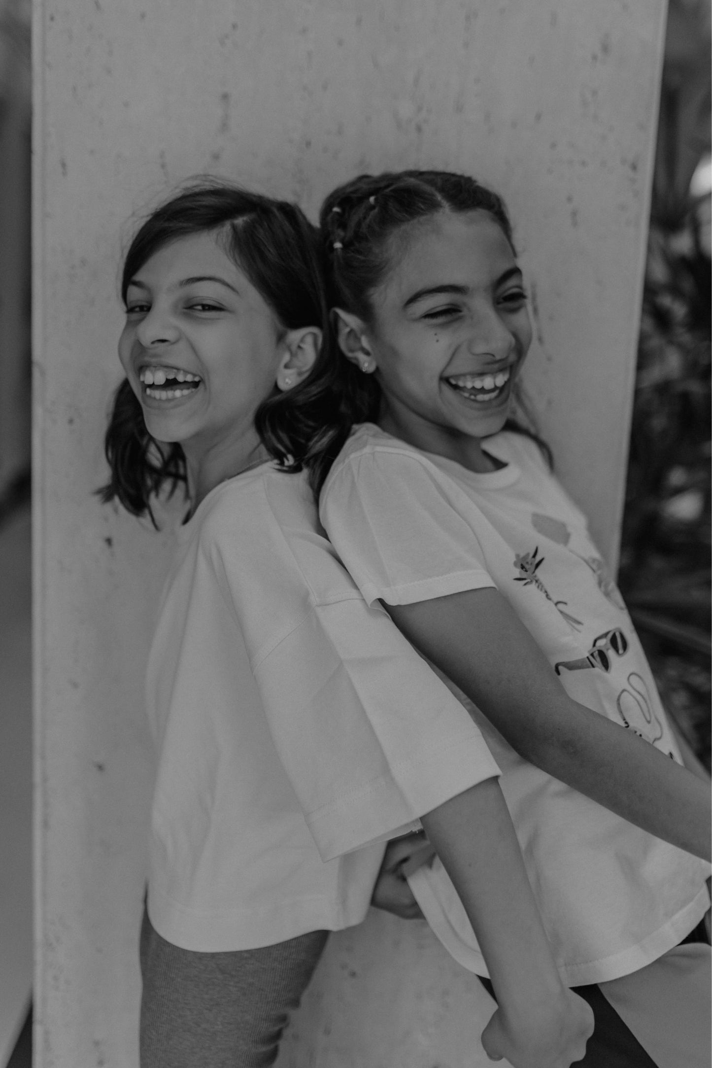 Brinco Mini Laço Cravejado Dourado