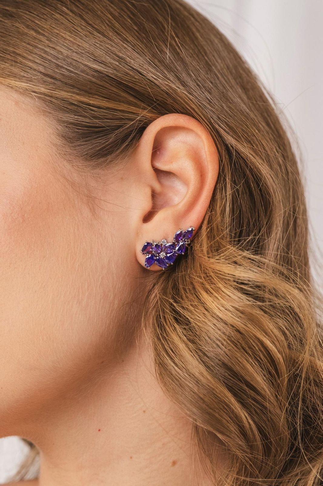 Brinco Ear Cuff Pedras Ametista Ródio Branco