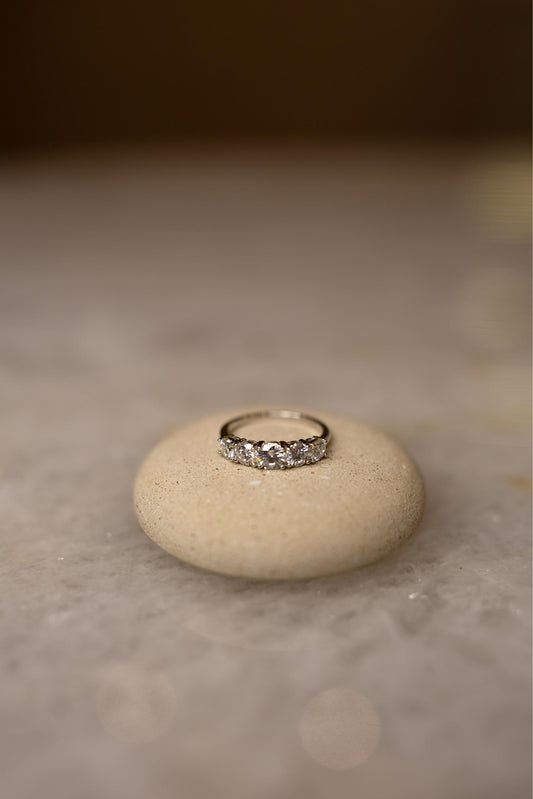 Anel Meia Aliança Decrescente 5mm Moissanite Prata 925 Ródio Branco