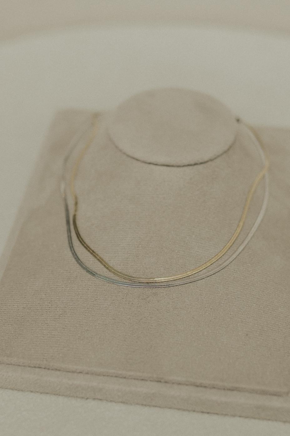 Colar Choker Fita 3mm Ródio Branco