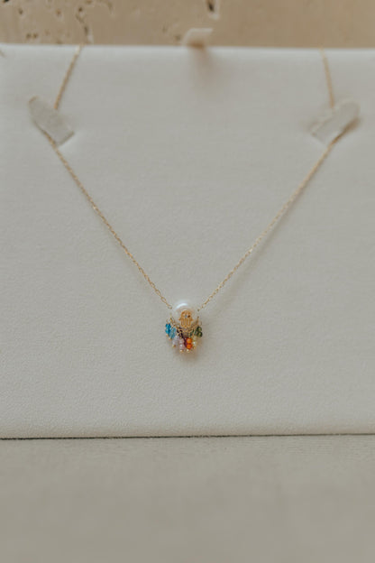 Colar Choker Mão de Hamsá com Pedras e Pérola Dourado