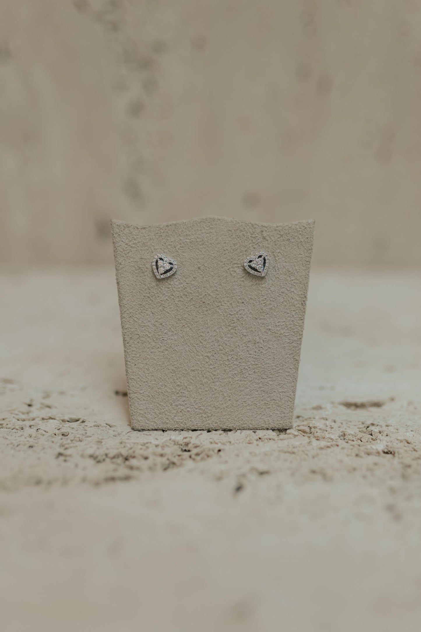 Brinco Mini Coração Cristal Ródio Branco