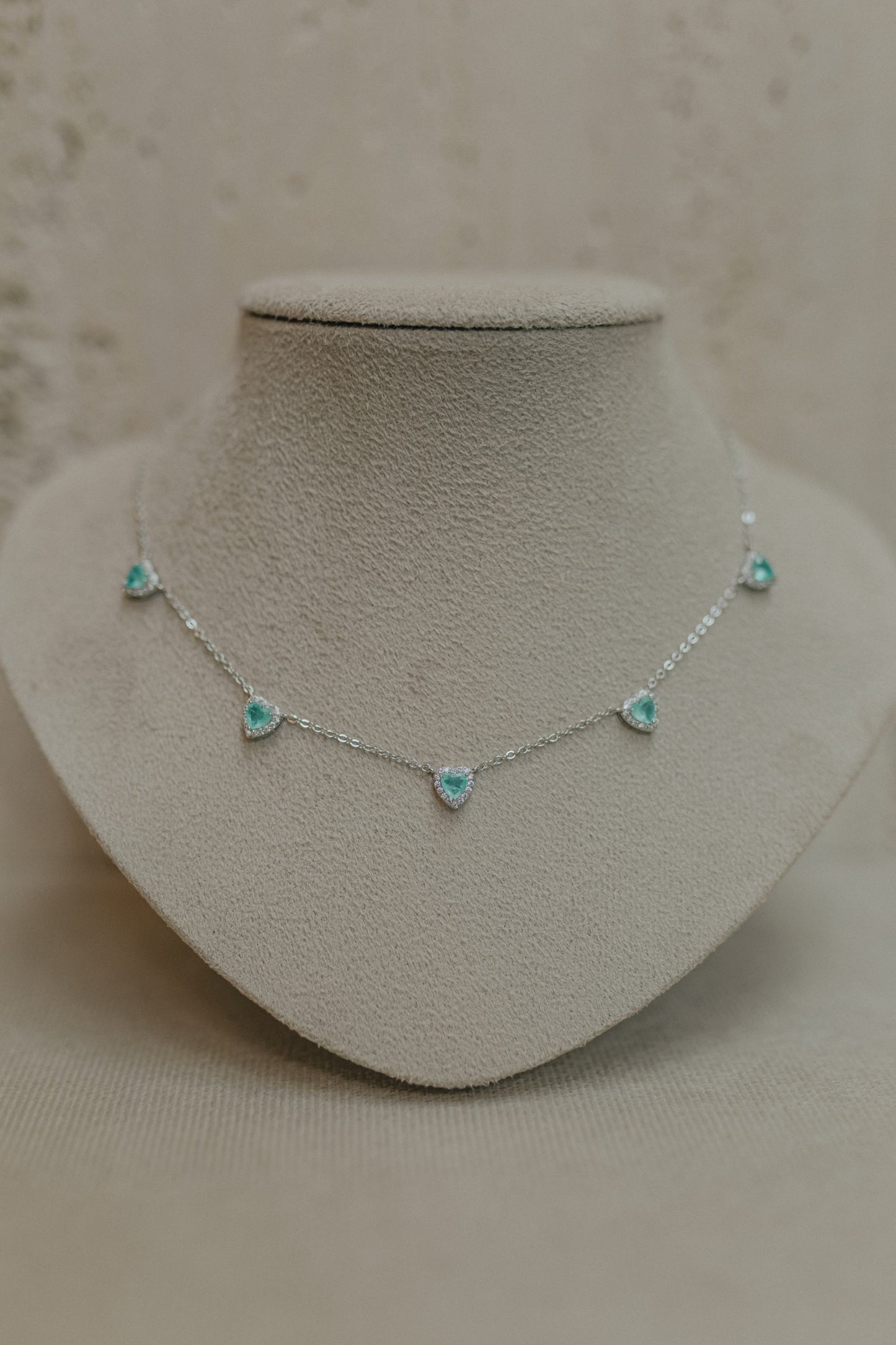Colar Choker 5 Corações Turmalina Fusion Ródio Branco
