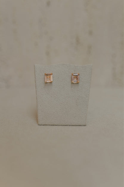 Brinco Solitário Retangular Morganita Dourado