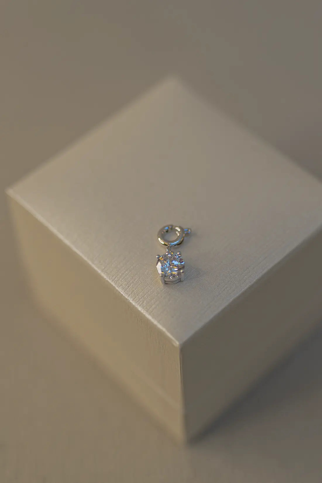 Pingente Ponto de Luz Ródio Branco