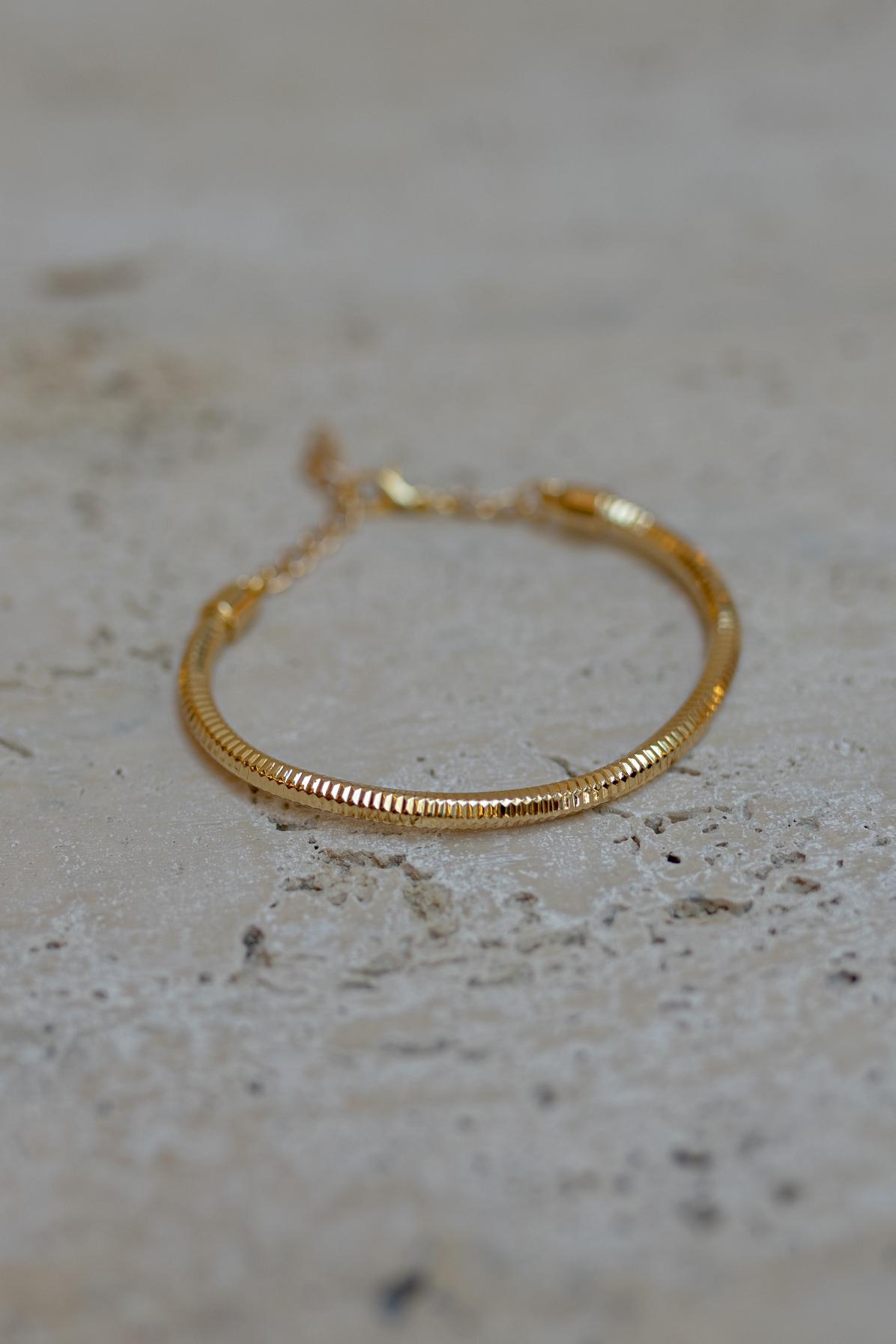 Bracelete Aro Frisos Dourado