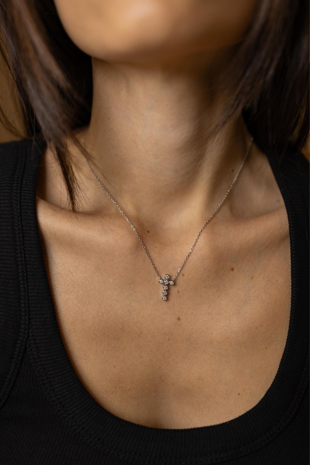 Colar Crucifixo Confete Moissanite Prata 925 Ródio Branco