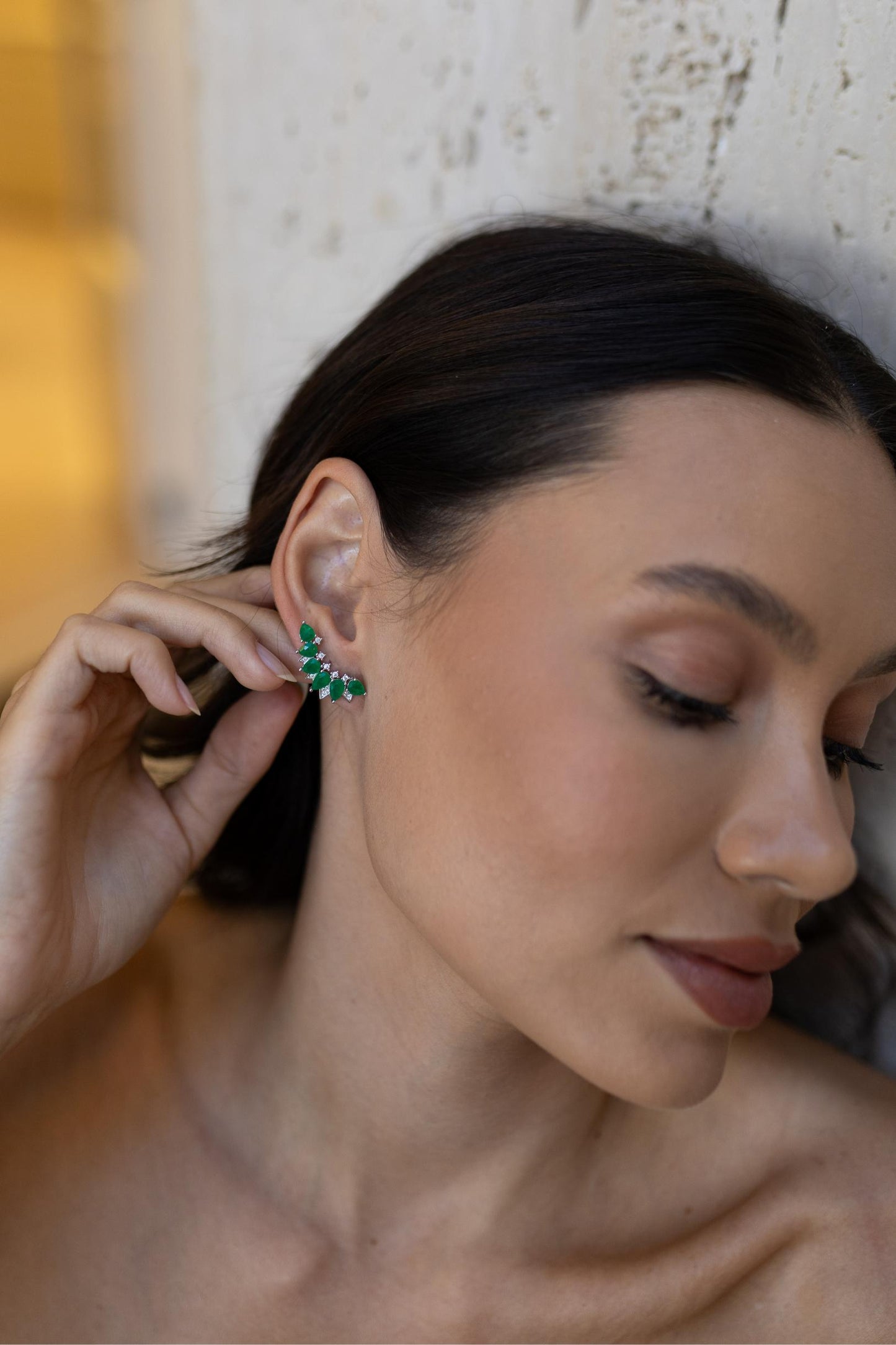 Brinco Ear Cuff Esmeralda  Ródio Branco