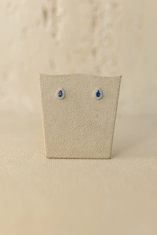 Brinco Mini Gota Safira Borda Cravejada Ródio Branco