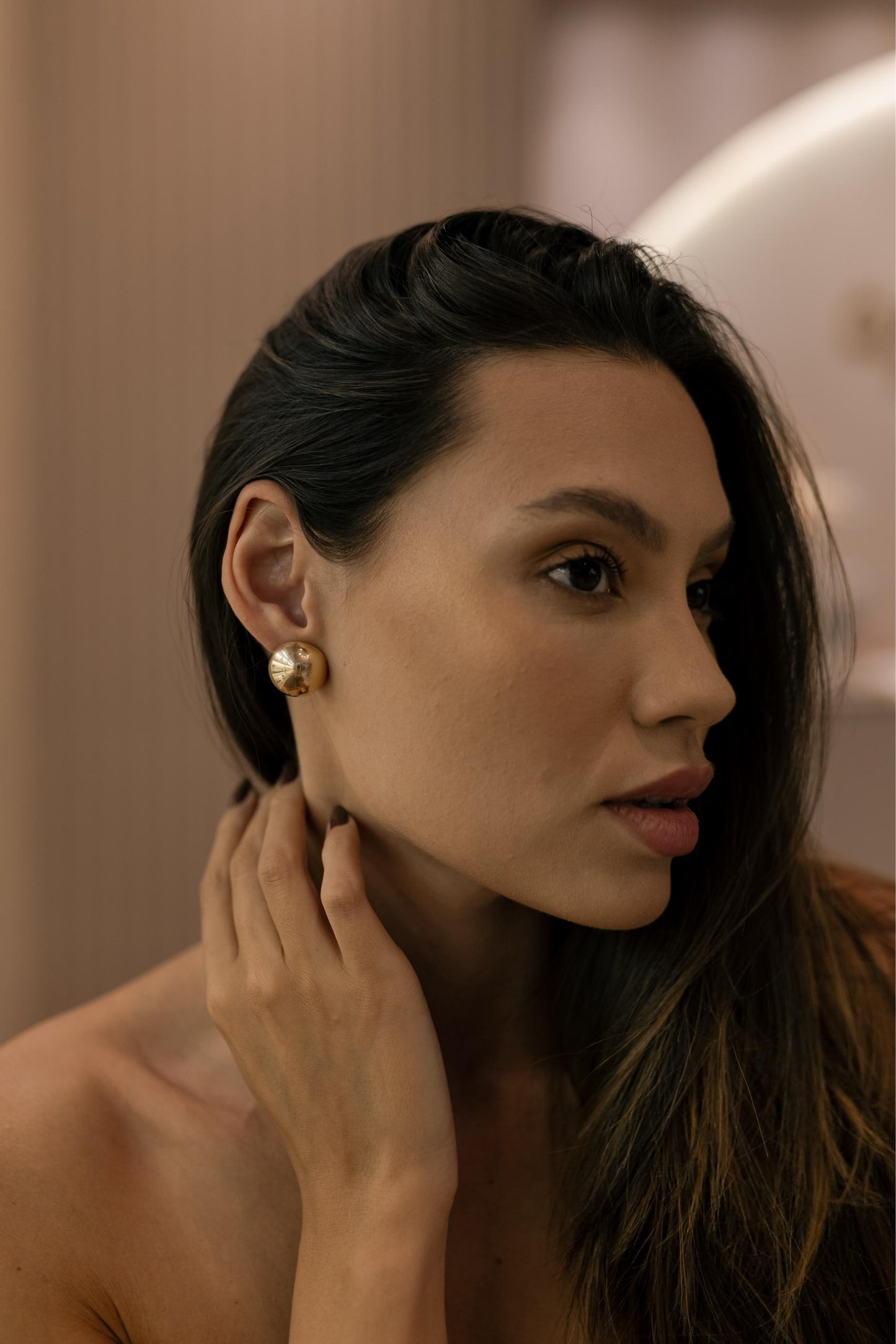 Brinco Botão Meia Esfera M Dourado