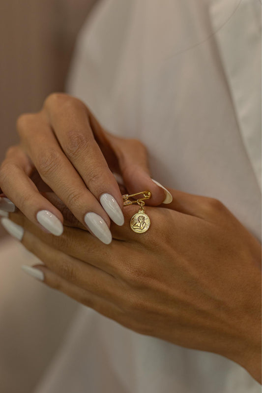 Alfinete Batizado Anjo da Guarda Dourado