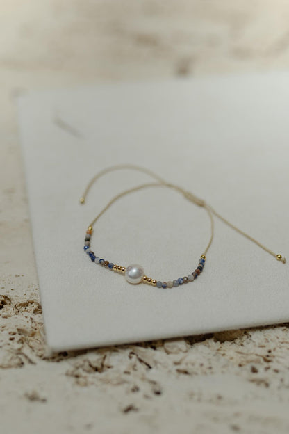 Pulseira Seda Shambala Turmalina e Pérola Dourada