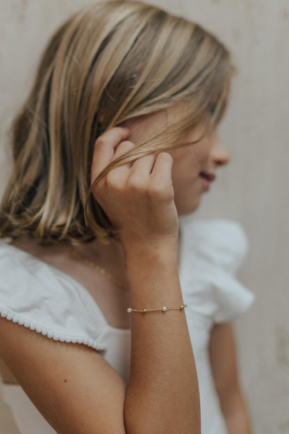 Pulseira Infantil Pérola e Bolinha Dourado
