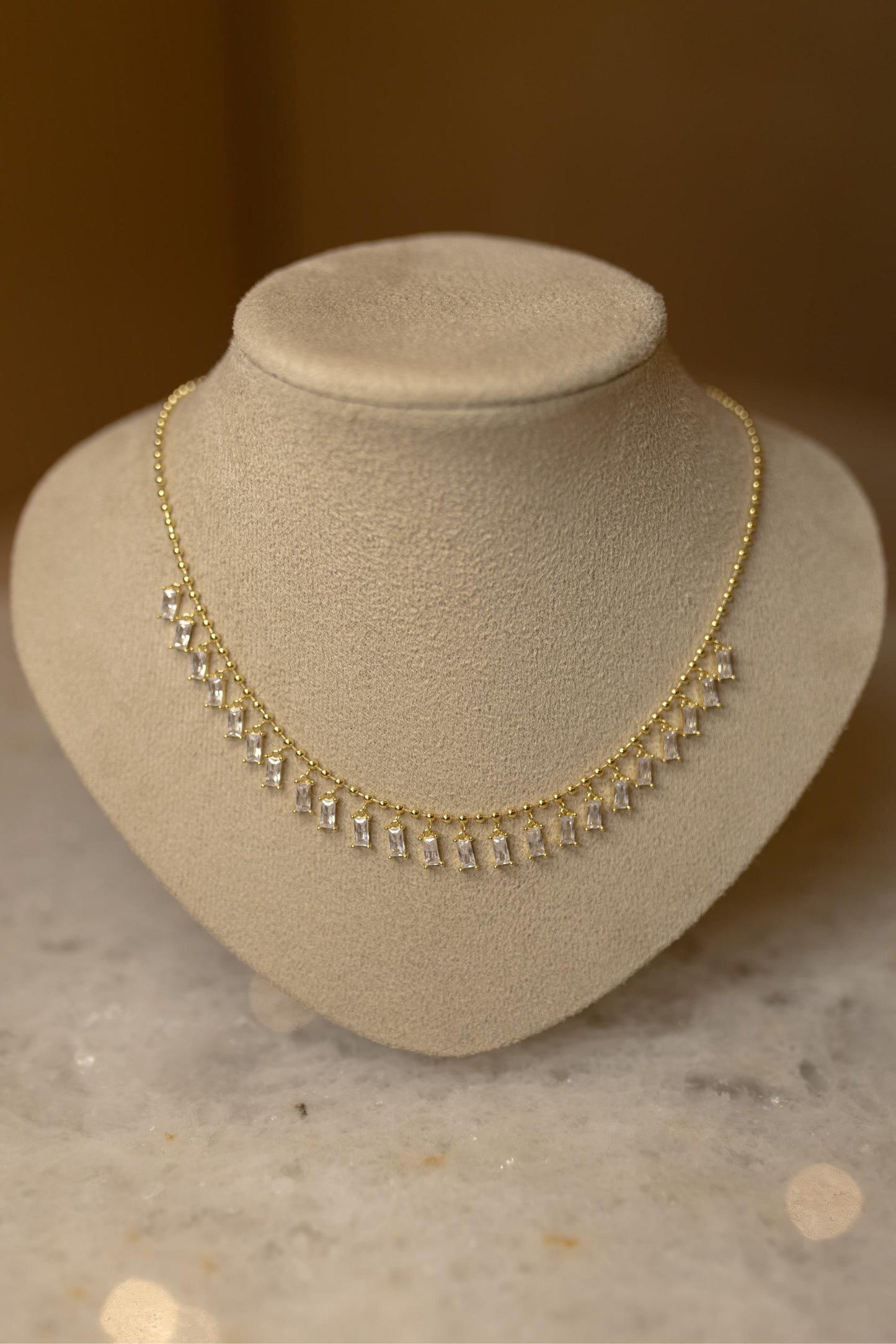 Colar Choker Bolinhas Cristal Dourado