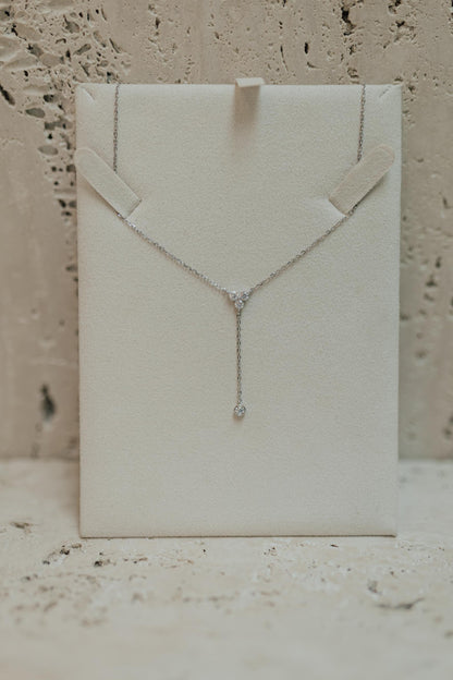 Colar Gravatinha Flower Moissanite Prata 925 Ródio Branco