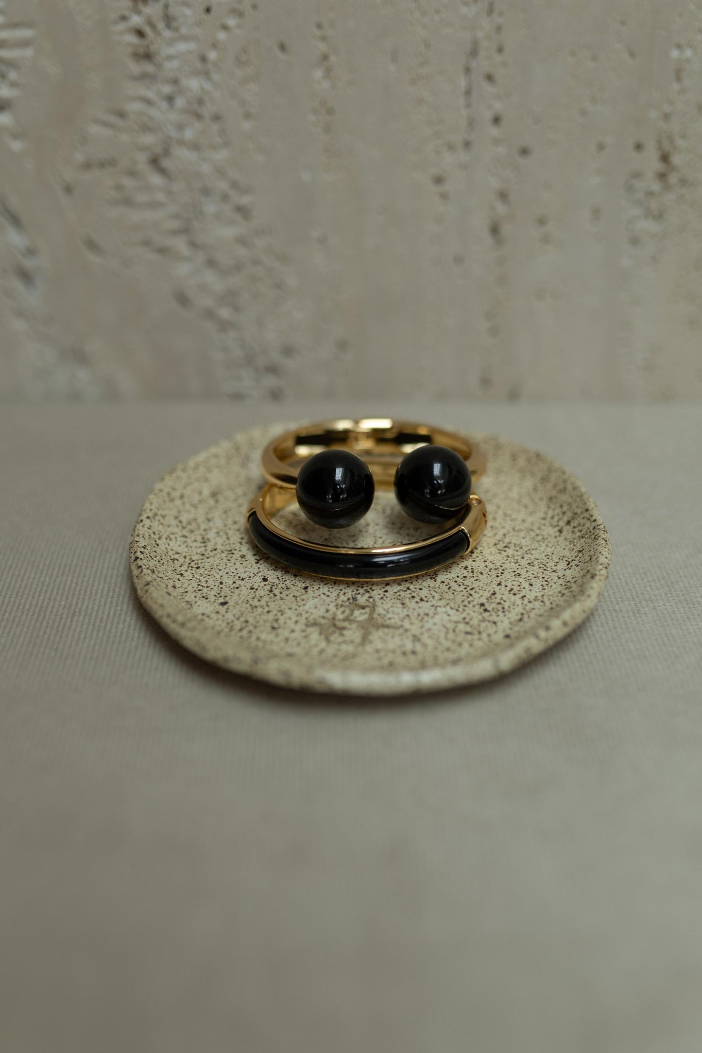 Bracelete Preto Dourado