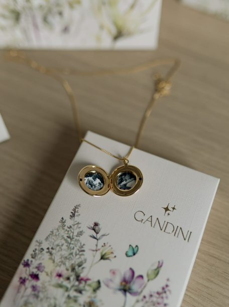Colar Relicário Personalizado com 2 Fotos | Liso Banho Ouro 18k