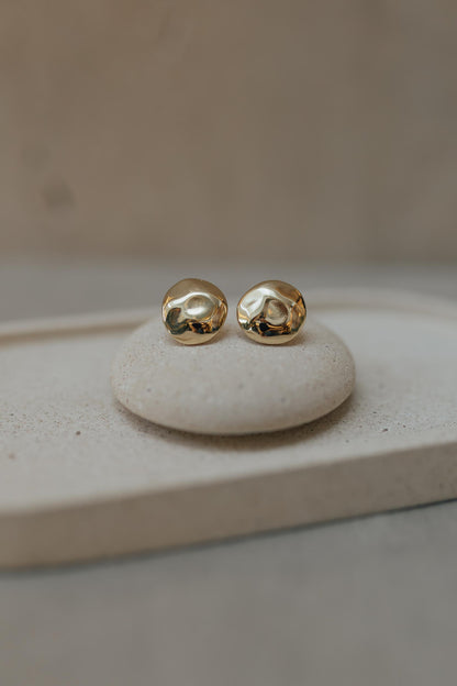 Brinco Botão Orgânico Flat Dourado