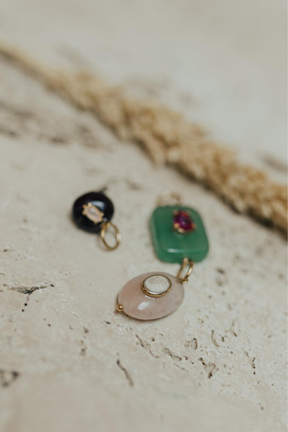 Pingente de Pedras Naturais Dourado