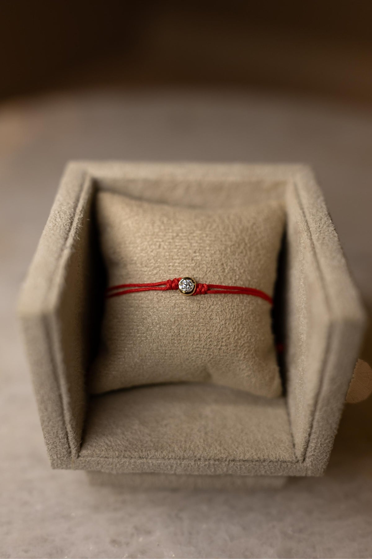 Pulseira Fio de Seda Vermelha Ponto de Luz Prata 925 Dourado