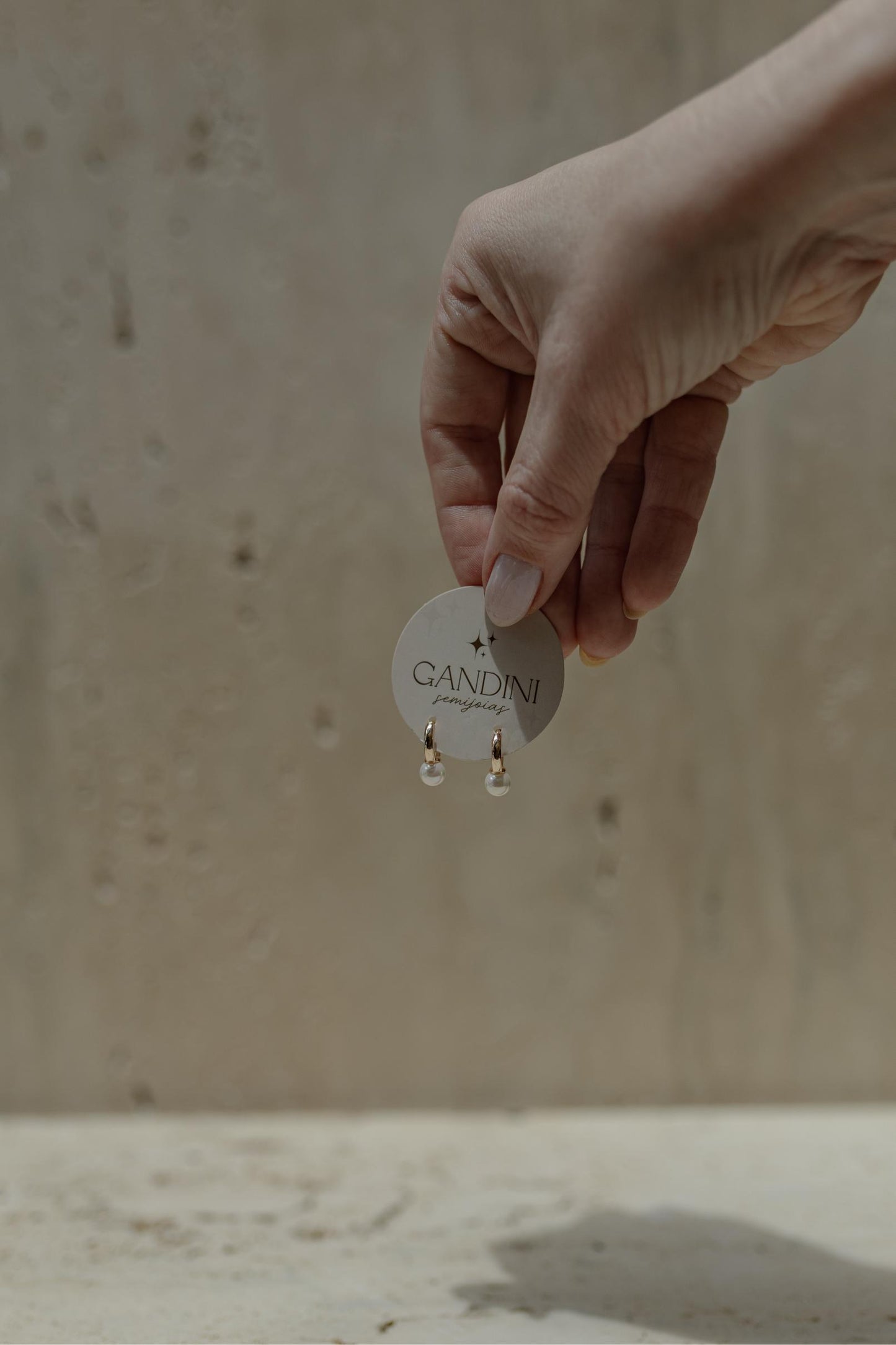 Brinco Mini Argola Pérola Dourado