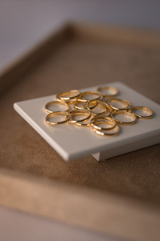 Anel Aliança Liso Minimalista Dourado