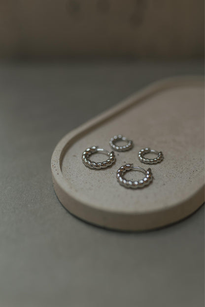 Brinco Argola Torcida Lisa G Ródio Branco