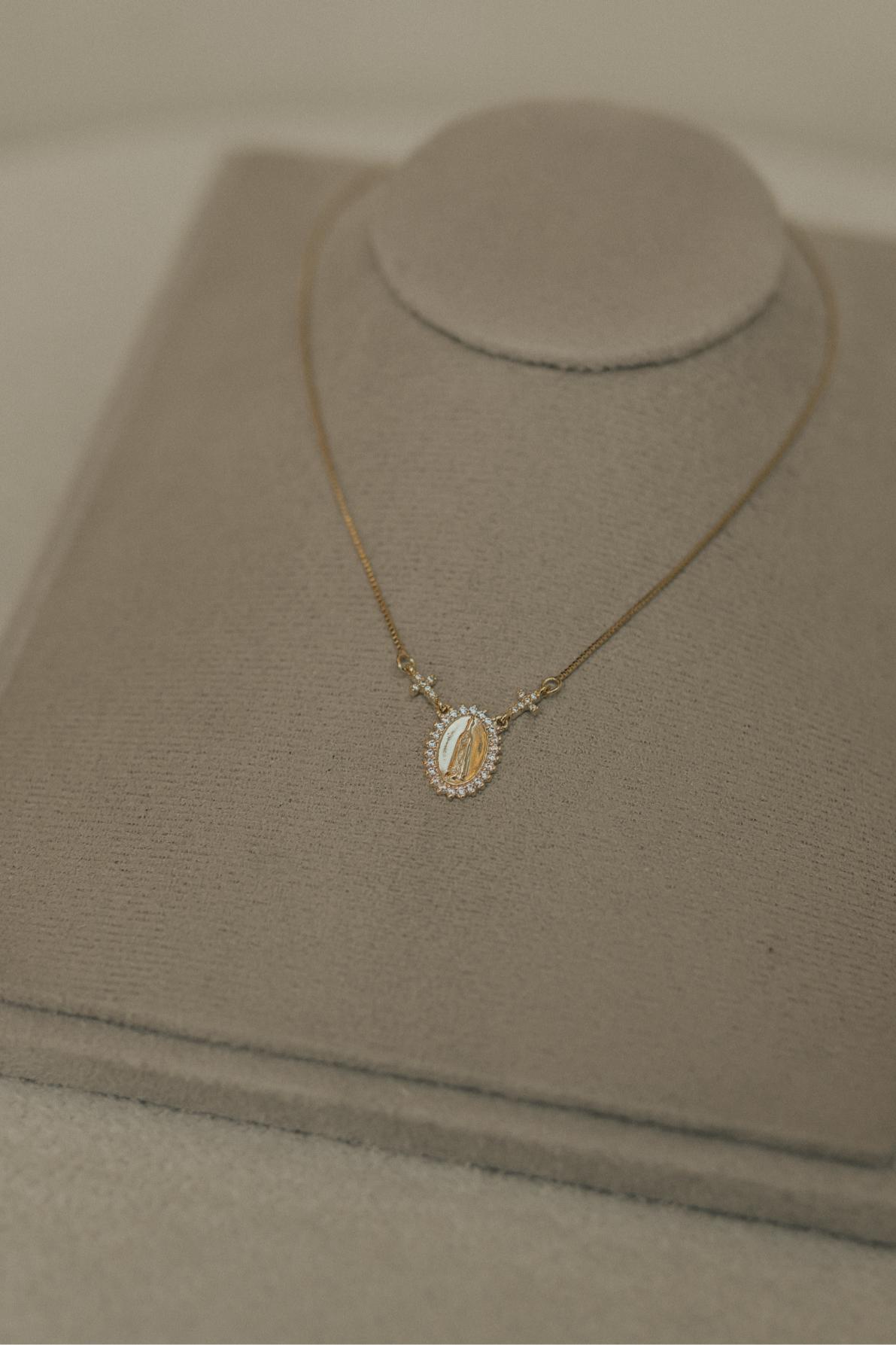 Colar Nossa Senhora de Fátima Cruz Cravejado Dourado