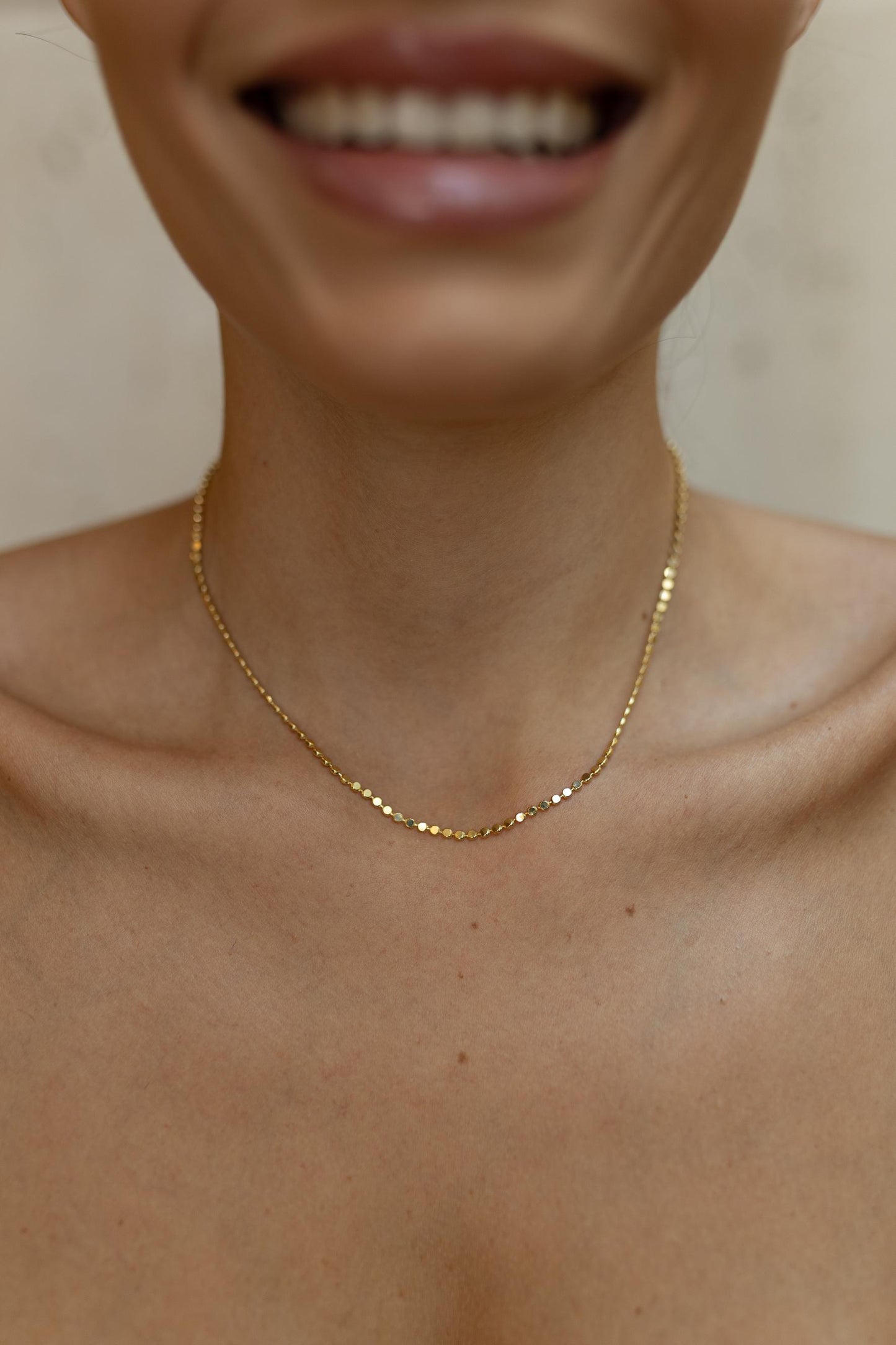 Colar Choker Chapinha Diamantada Dourado