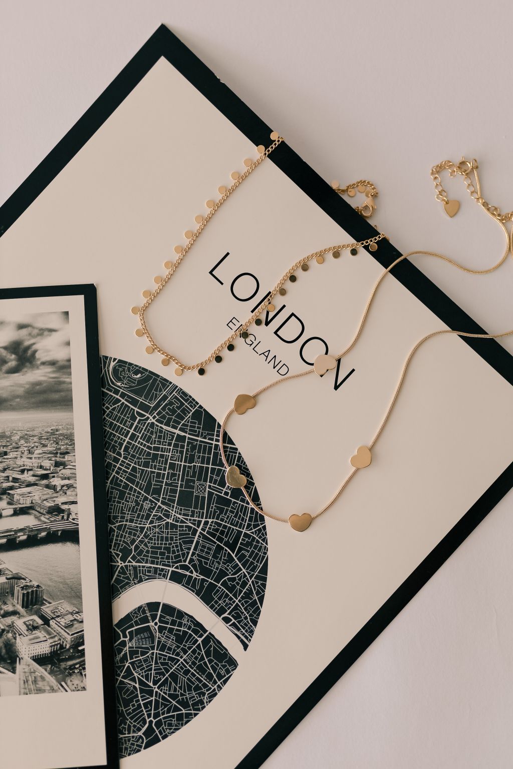 Choker Bolinhas Achatadas Dourado