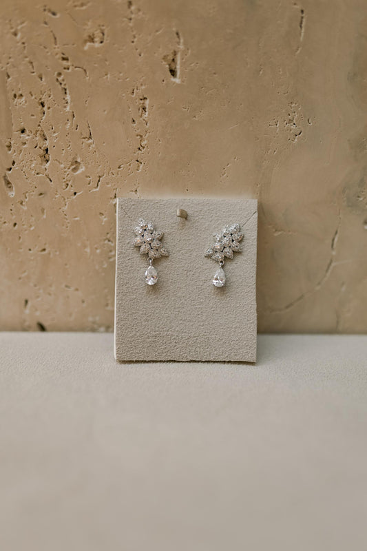 Brinco Ear Cuff Mini Gota Ródio Branco