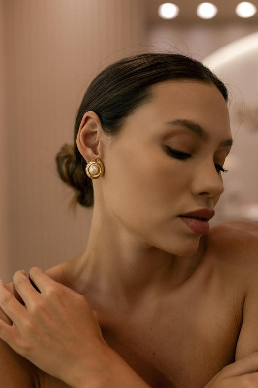 Brinco Gota Pérola Dourado