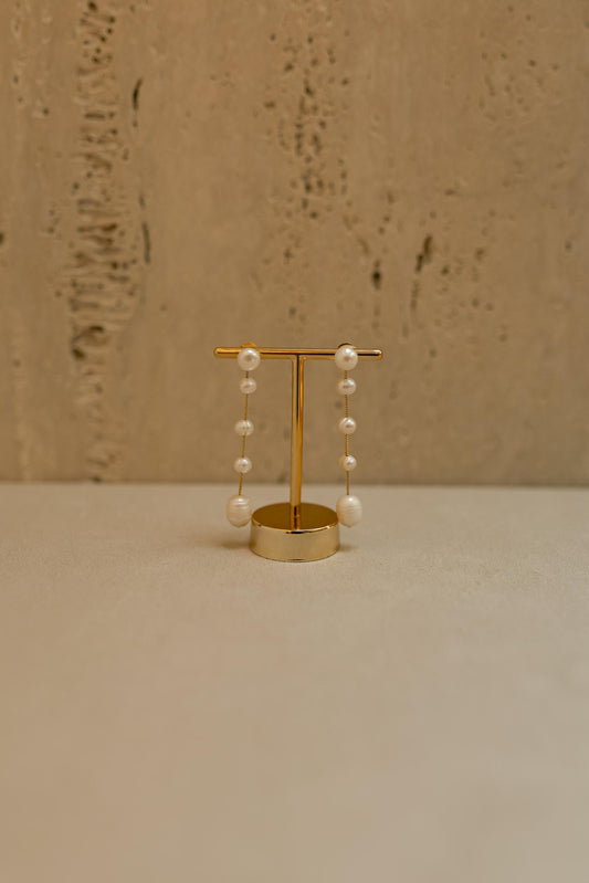 Brinco 2 em 1 Pérolas de Água Doce Cascata Dourado