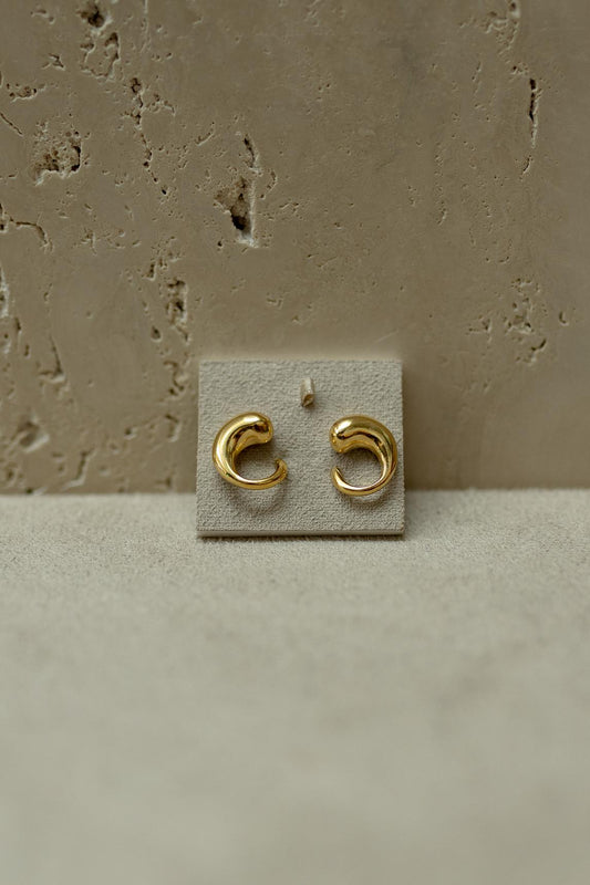 Brinco Vírgula Orgânica Dourado