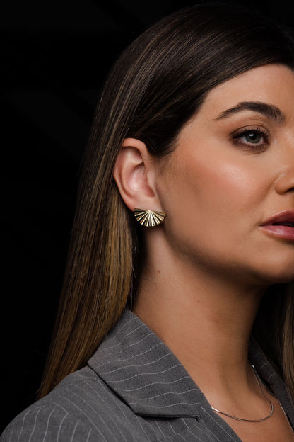 Brinco Leque Trabalhado Dourado