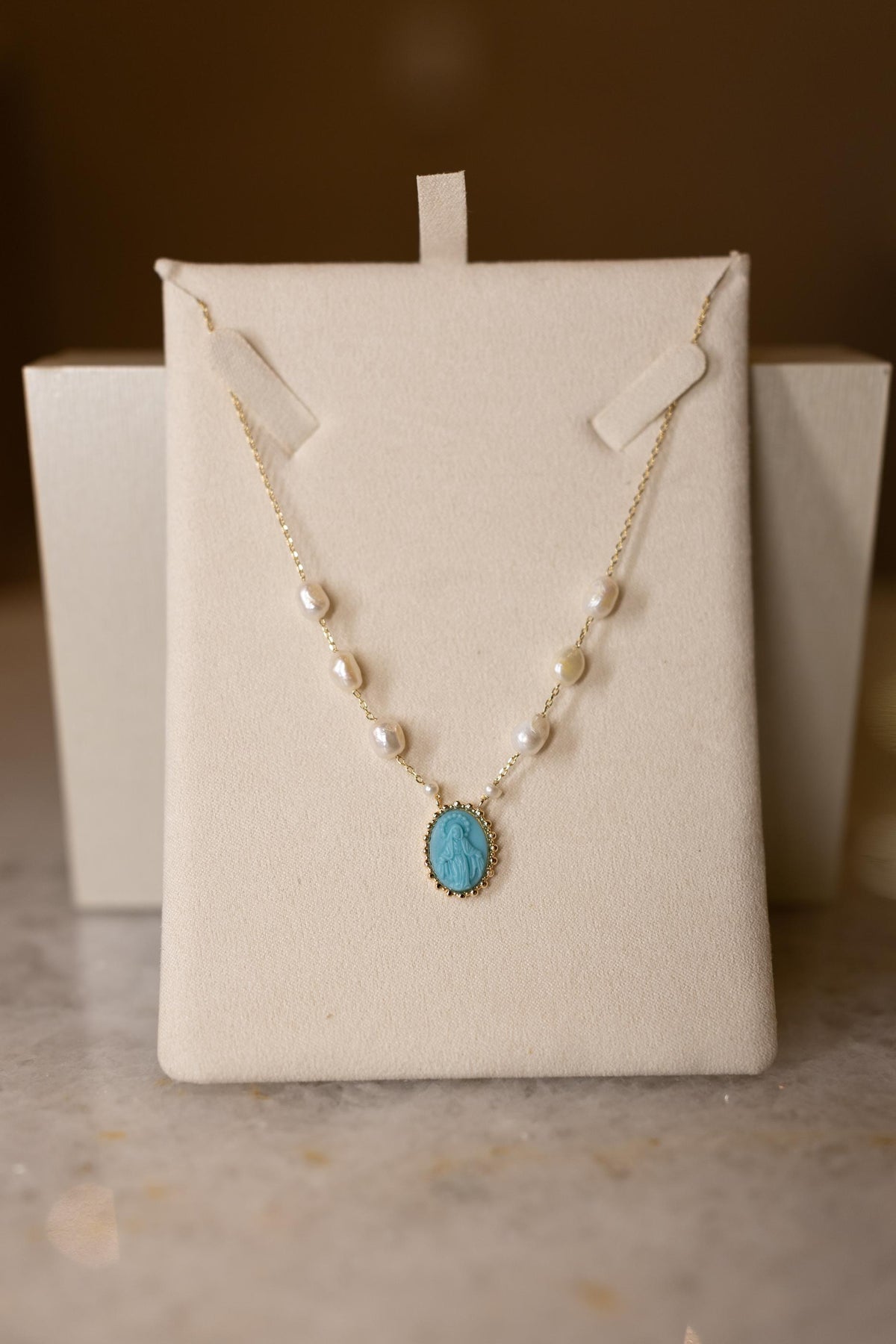 Colar Choker Pingente Oval Baquelite Nossa Senhora das Graças