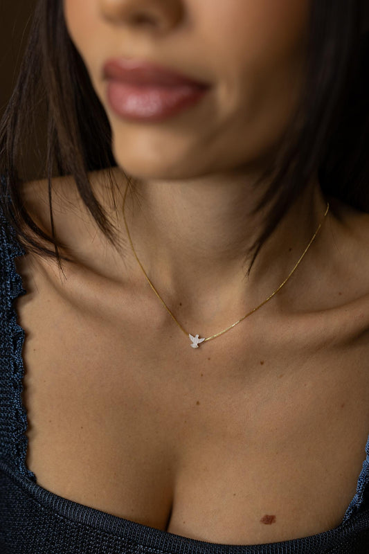 Colar Choker Divino Espírito Santo Madrepérola Banho Ouro 18k