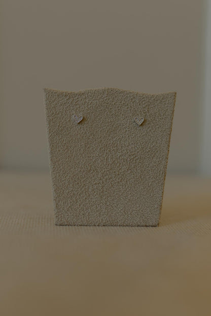 Brinco Mini Coração Cravejado Ródio Branco