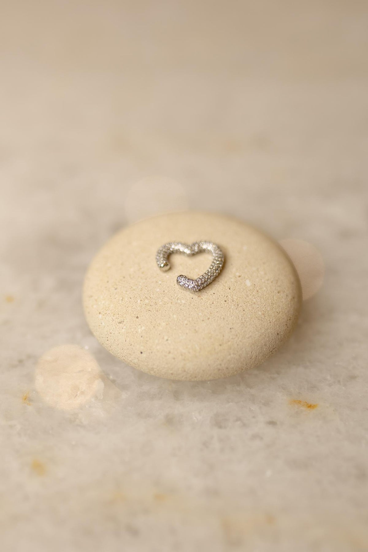 Piercing Fake Coração Cravejado Ródio Branco