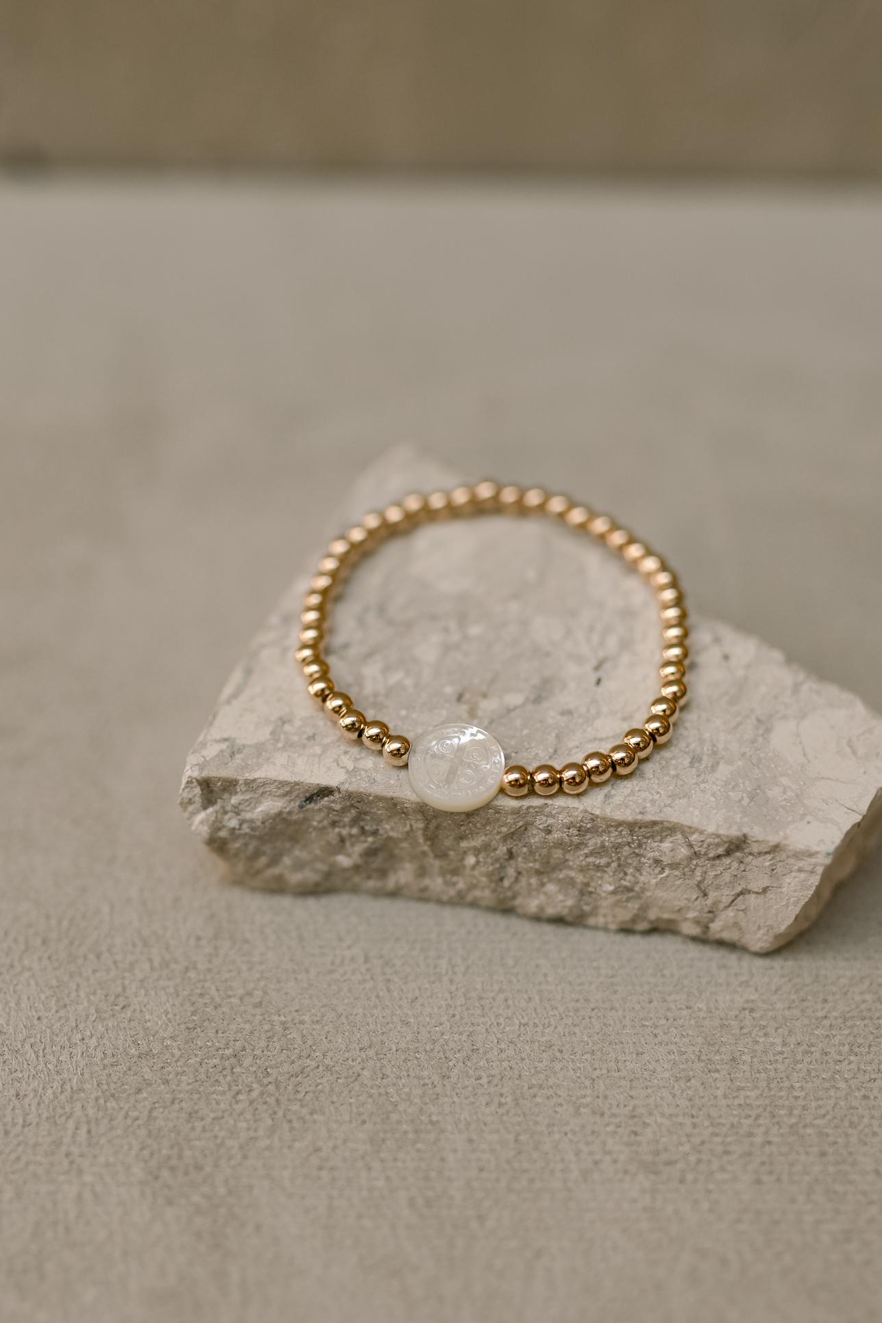 Pulseira de Bolinha São Bento Madrepérola Dourado