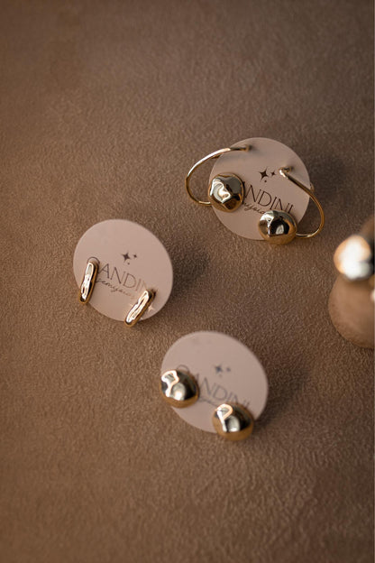 Brinco Botão Orgânico Flat Dourado