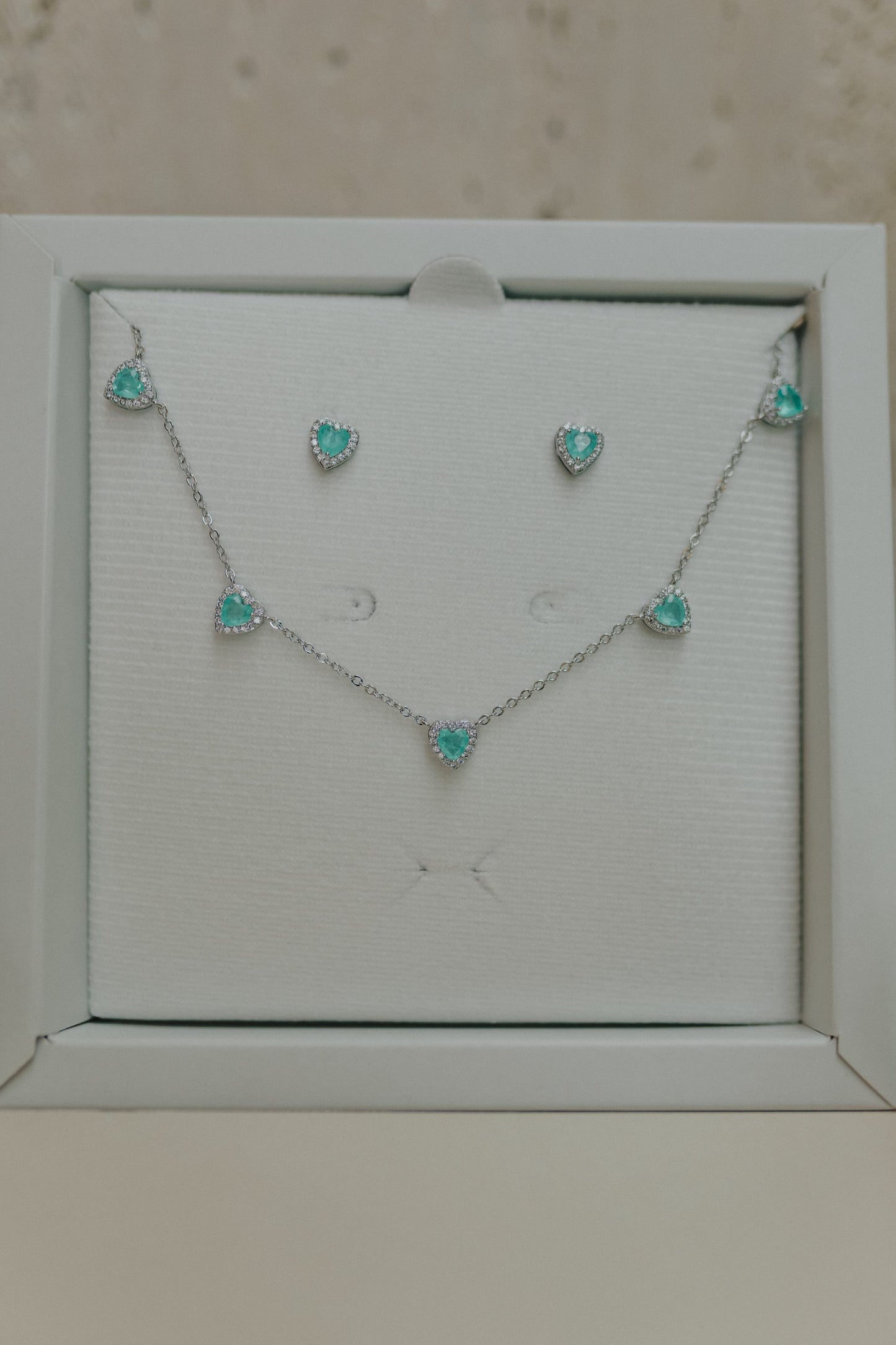 Colar Choker 5 Corações Turmalina Fusion Ródio Branco